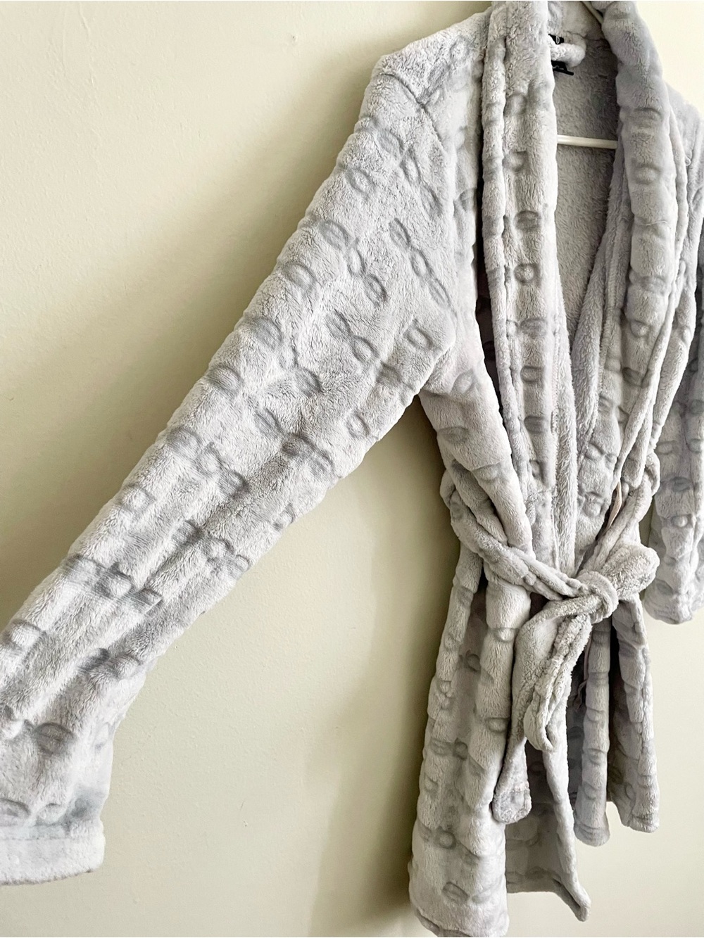 🍷 bebe Plush & Luxurious Bathrobe 🍷